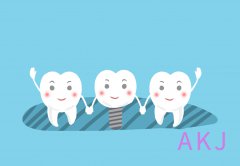与传统的镶牙方式相比，种植牙有哪些优势？